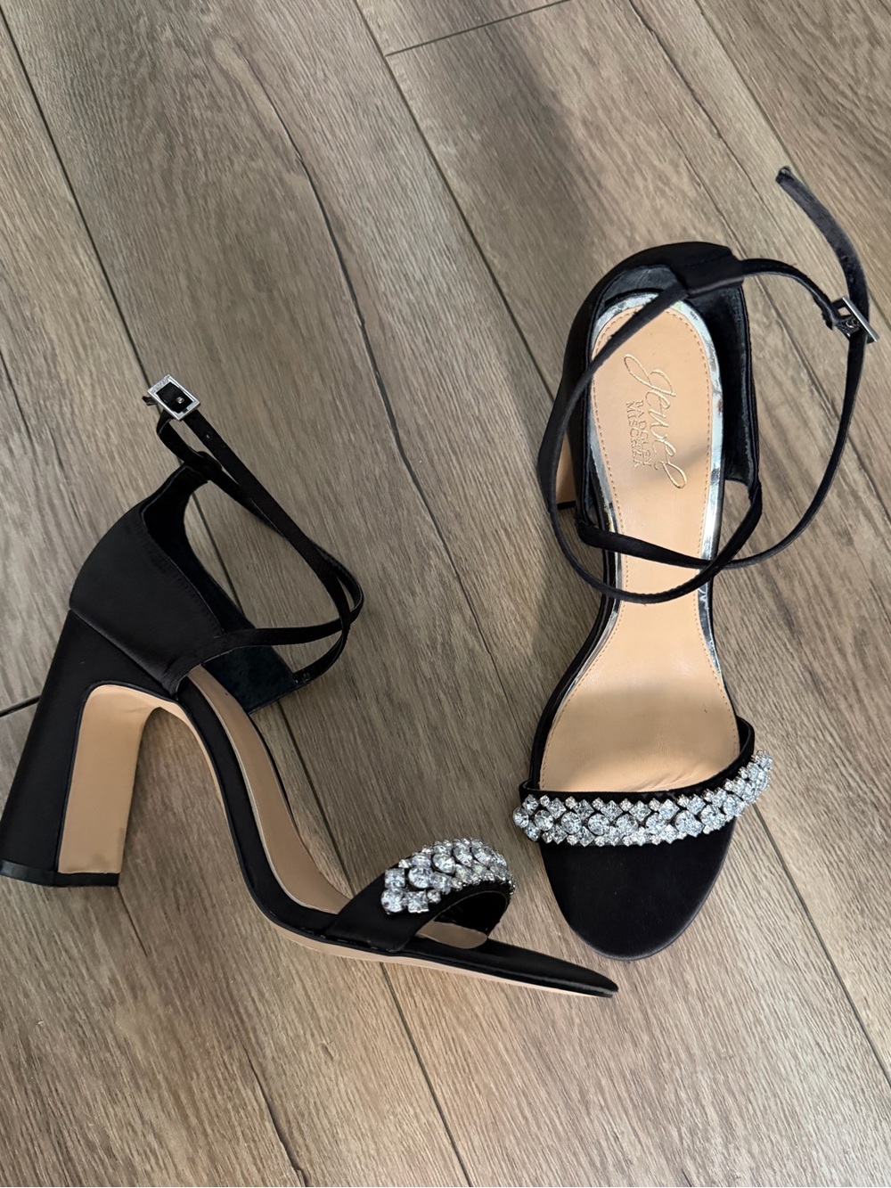 Jewel Badgley Mischka Penny High Heel in Black